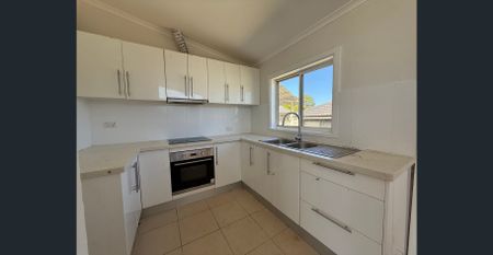 3 Bedroom Home | Walk to Canley Heights shops! - Photo 5