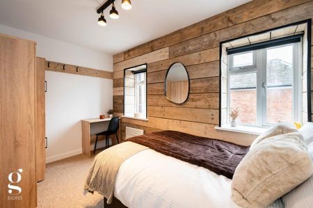 1 bedroom in a flat share to rent - Photo 4