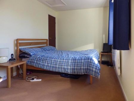 1 bedroom semi-detached house to rent - Photo 2