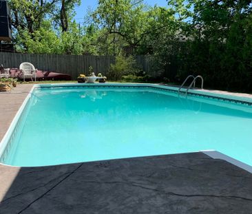 For Lease - 824 Fisher Avenue, Carlington - Central Park, Ontario - Photo 2