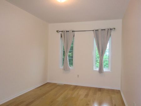 For Lease - 32 Leitch Avenue, Toronto, Ontario - Photo 4