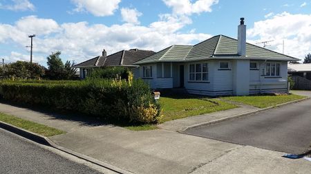 Sunny 2 bedroom + sleepout in central Richmond - Photo 2