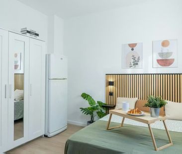 Calle Jacinto Benavente, Getafe, Community of Madrid 28902 - Photo 3