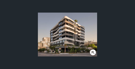 Fully furnished Two bedroom with courtyard and direct street access. Amazing rooftop wellness amenities! - Photo 2