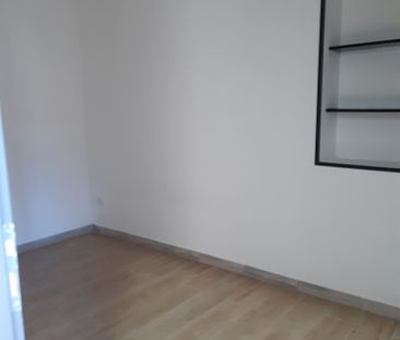 APPARTEMENT F3 / 51C rue de Paris 71530 CHAMPFORGUEIL - Photo 3