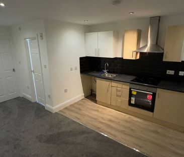 Flat 2, Harehills Lane, Harehills, Leeds, LS9 6HJ - Photo 6