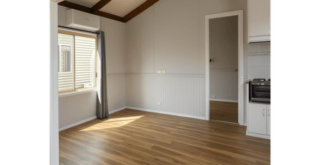 Tidy 1-Bedroom Home in Secure Over 50s Community – Waterfront Living in Leopold - Photo 4