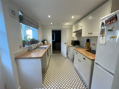 Available now, 2 The Terrace is a delightful two bedroomed terraced cottage ideally situated within the beautiful village of Ingleby Arncliffe which offers a wonderful selection of amenities. - Photo 4