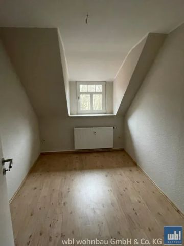 Jugendstilvilla: Erstbezug nach Modernisierung - Dachgeschoss-Wohnung mit Einbauküche und Wintergarten - Photo 4