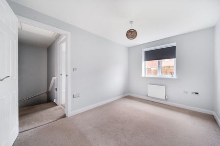 3 bedroom House To Let - Photo 3