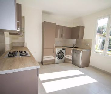 Location Appartement 4 pièces 97m² NICE 06000 - Photo 2