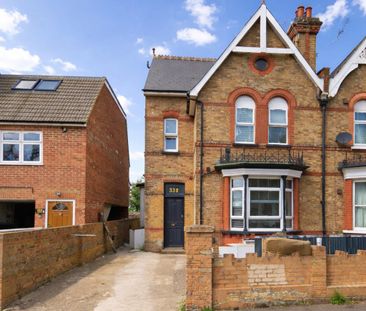 339 Hanworth Road TW3, London - Photo 1