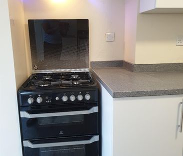 Room in a Shared House, The Limes Avenue, N11 - Photo 3