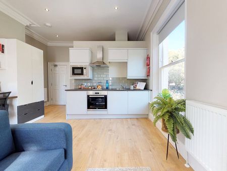 Apt 12, 19 Springfield Mount - Photo 3