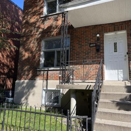 8 1/2 - Montréal (Parc-Extension) - 2 650 $/mois - Photo 4