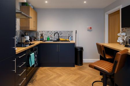 1 bedroom in a house share to rent - Photo 3