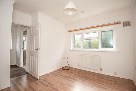 2 bedroom semi-detached house to rent - Photo 5