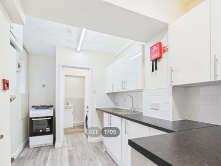 2 bedroom flat to rent - Photo 4