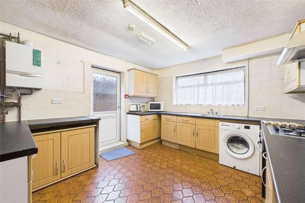 Albert Street, Slough, Berkshire, SL1 - Photo 1