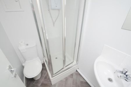 5 bedroom flat to rent - Photo 5