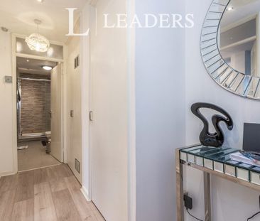 1 bedroom apartment to rent Berkeley Court, Weybridge, KT13 - Photo 5
