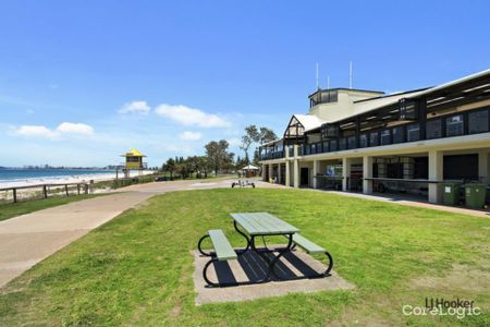 TWO BEDROOM RENOVATED BEACH PAD - AMAZING LOCATION! - Photo 5