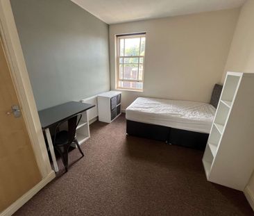 Flat 2, 498 Glossop Road, Broomhill, S10 2QA - Photo 5