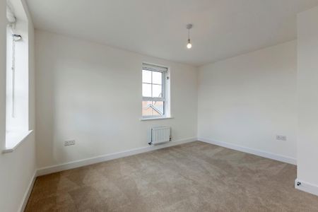 3 bedroom semi-detached house to rent - Photo 4
