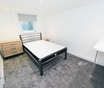 Winston Gardens, Headingley, Leeds - Photo 2