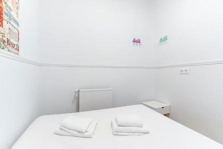 Calle Mayor, Madrid, Community of Madrid 28013 - Photo 3