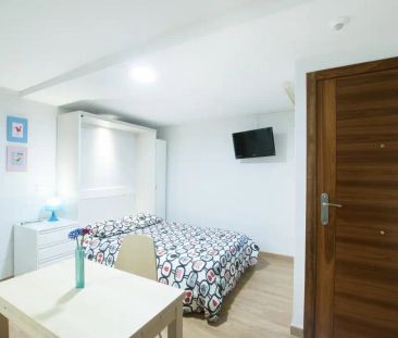 Estudio de alquiler en Cortes - Huertas - Photo 4