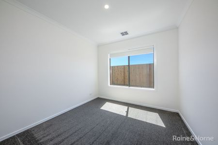 58 Needlebush Drive, Sunbury, VIC 3429 - Photo 2