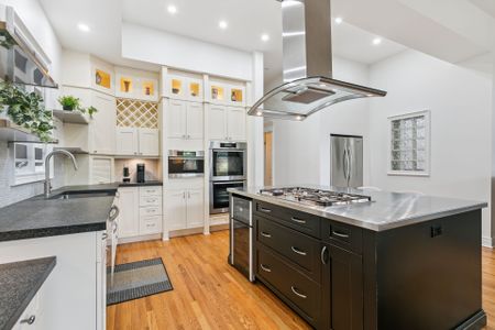 For Lease - 423 Manor Road, Toronto, Ontario - Photo 2