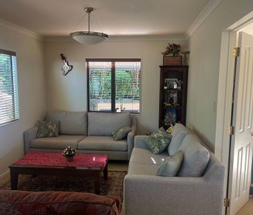 Charming 3BR Home in Bucklands Beach - Photo 1