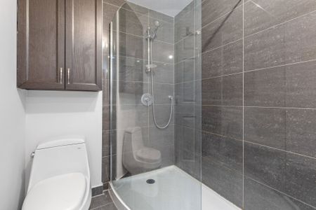1235 Rue Bishop, #724 - Photo 3