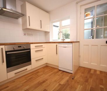 2 bedroom terraced house to rent - Photo 4