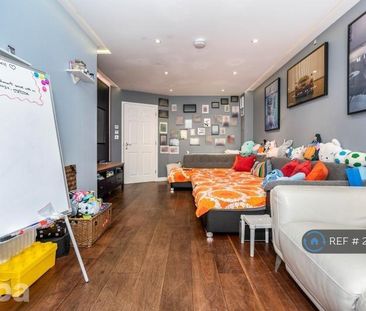 3 bedroom detached house to rent - Photo 3