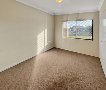 *APPLICATION APPROVED*Upstairs 2 bedroom unit - Photo 1