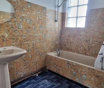 Location Appartement 2 pièces 52m² BRIVE LA GAILLARDE 19100 - Photo 3