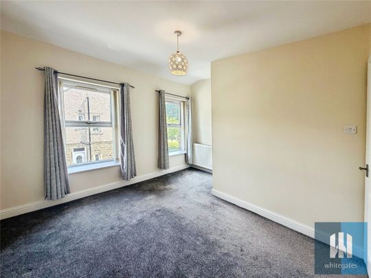 Westgate, Almondbury, Huddersfield, HD5 - Photo 1