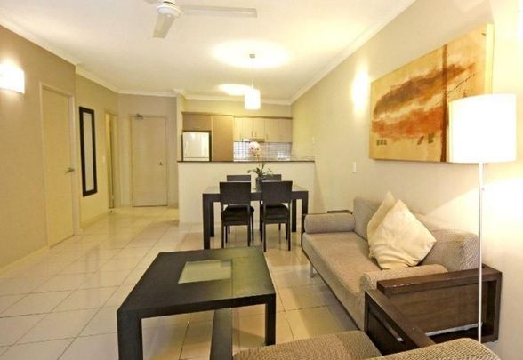 Chic 1 Bed, 1 Bath in the Sought after Cairns One - Photo 1
