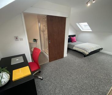 1 bedroom in a house share to rent - Photo 3
