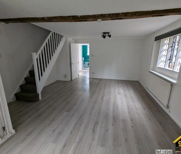 2 bedroom semi-detached house to rent - Photo 4