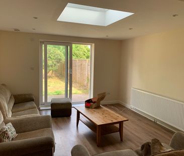 7 Bed Semi-Detached House, Filton Road, BS7 - Photo 1