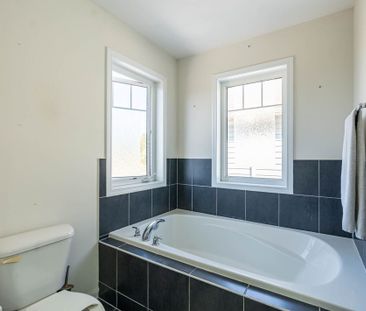 For Lease - 46 Old Cleeve Crescent Unit# Upper, Brampton, Ontario - Photo 3