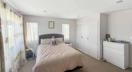 Stunning 5 bedroom home in Pukekohe! - Photo 4