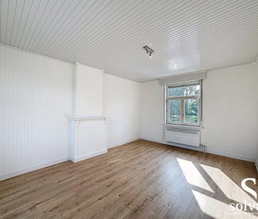 BEZOEKMOMENT VOLZET: Charmante woning met ruime tuin en dubbele garage - Photo 5