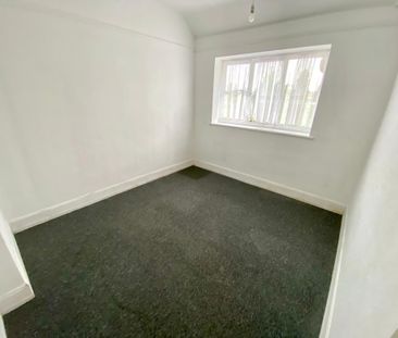 Sandringham Drive, Ashford, TW15 3JQ - Photo 6