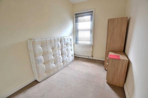 6 bedroom terraced house to rent - Photo 1