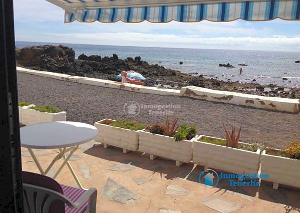 ** To rent 1 bedroom beach front house in Las Galletas